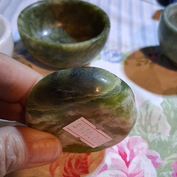 Set of Green and White Stone Bowls - Picture 6 of 6